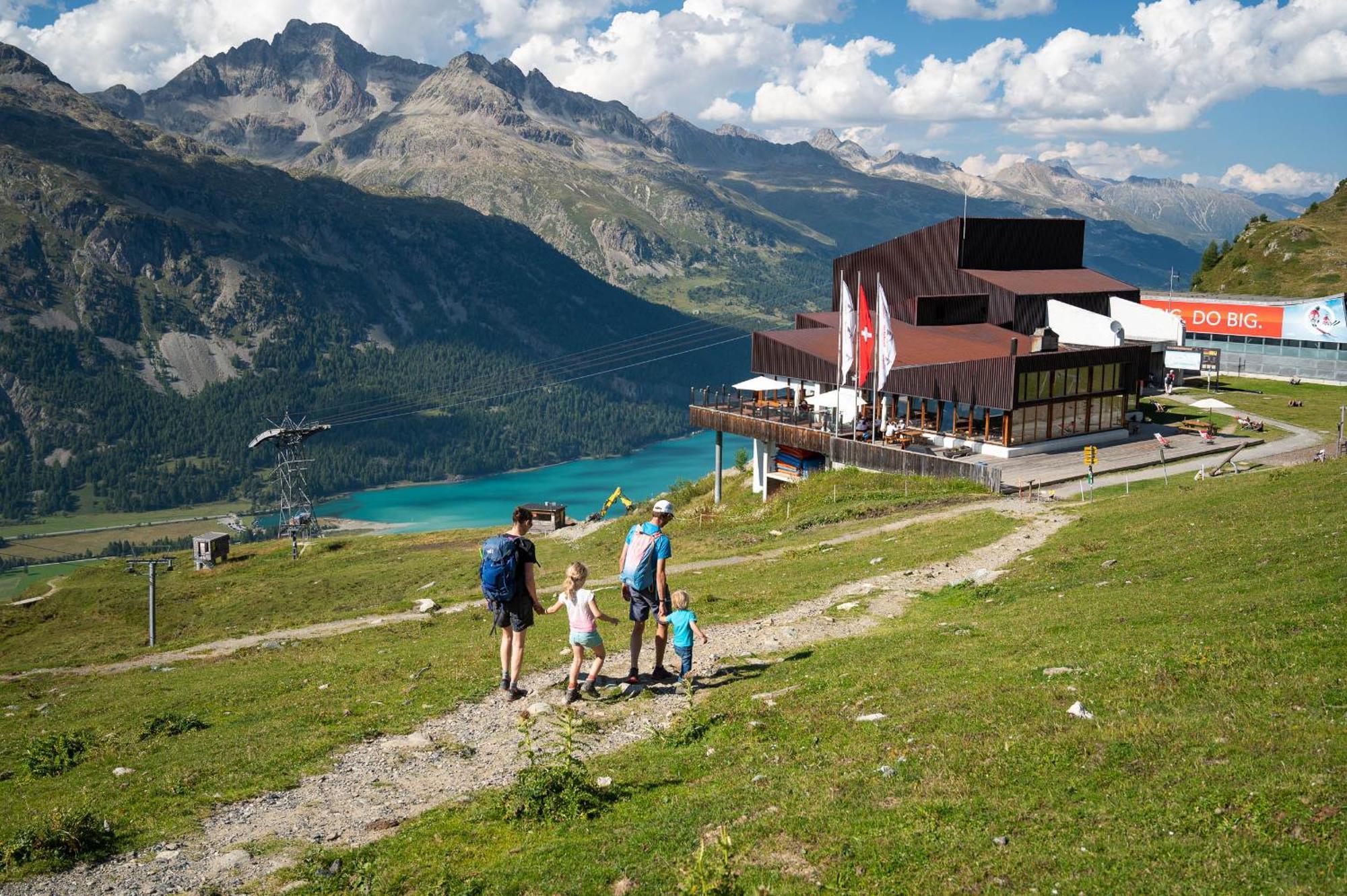 Nira Alpina Hotel Силваплана Екстериор снимка