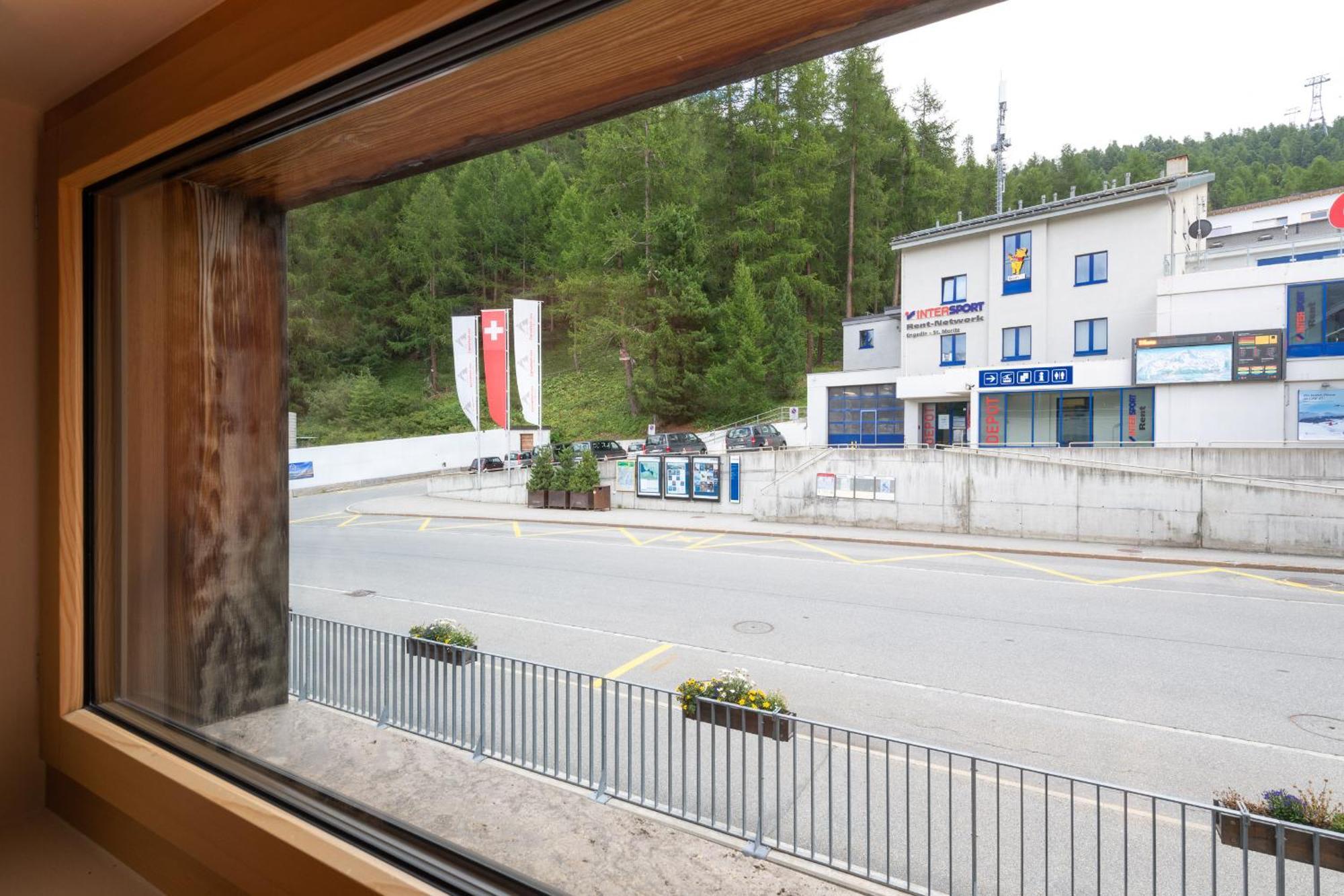 Nira Alpina Hotel Силваплана Екстериор снимка