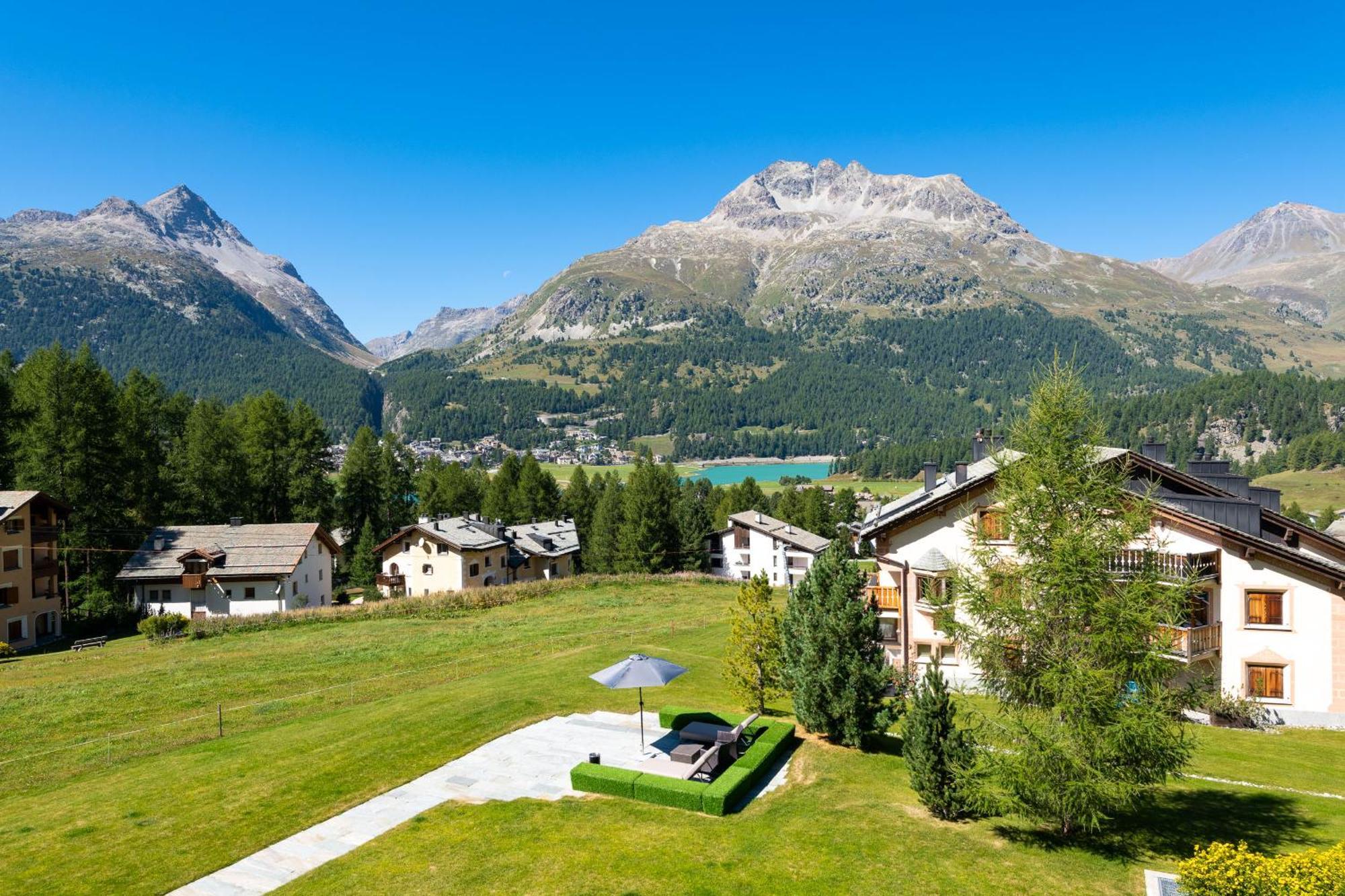 Nira Alpina Hotel Силваплана Екстериор снимка