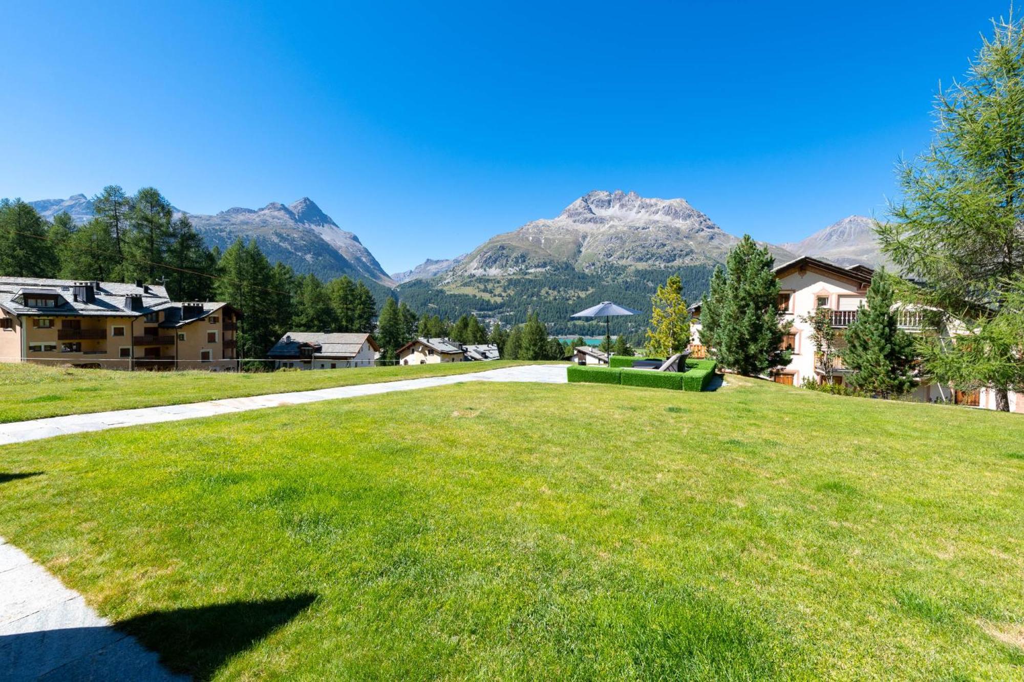 Nira Alpina Hotel Силваплана Екстериор снимка